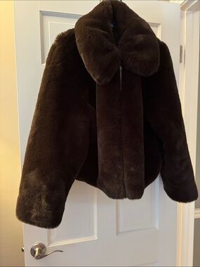 GAP Plush Faux Fur Jacket - Dark Brown, XL!
